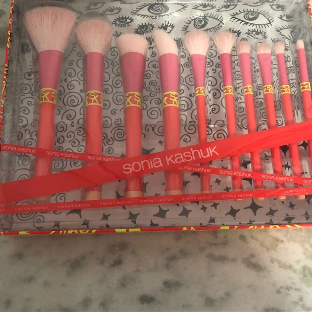 Sonia kashuk makeup brush set
